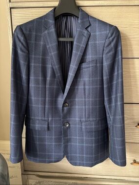 Banana Republic Men's Blue Windowpane Blazer - Classic Tailored Fit. 38S.